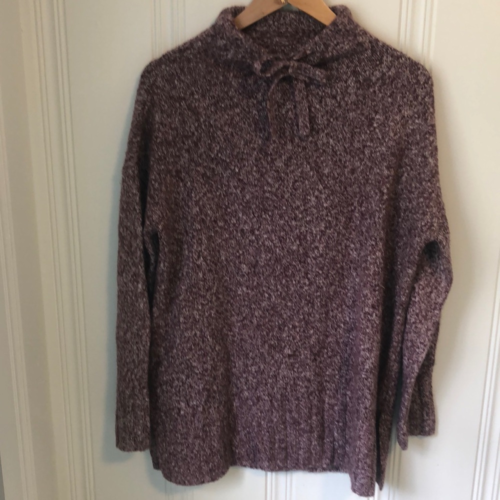L pull-over sweater